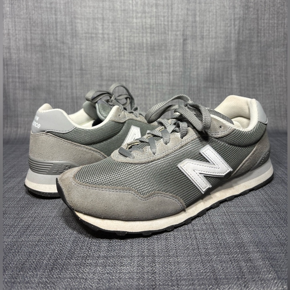 New Balance Gray and White Men's Shoes